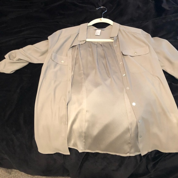 HM Blouse - Picture 3 of 3